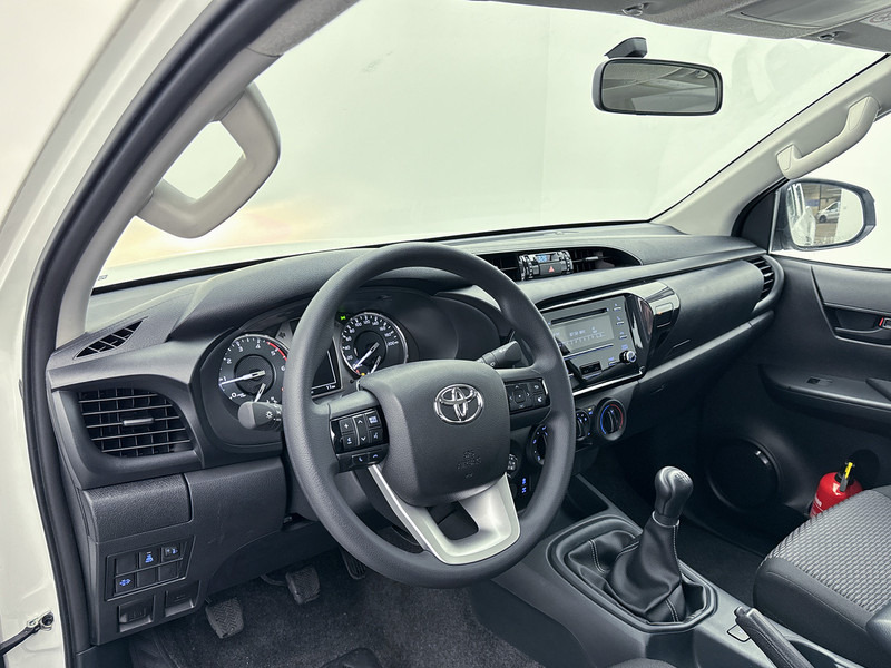 Toyota Hilux 2.4 D-4D Comfort 4x4 Xtra Cab NIEUW 3500KG Trekgewicht Cruise Control Airco - Pick-up: slika Toyota Hilux 2.4 D-4D Comfort 4x4 Xtra Cab NIEUW 3500KG Trekgewicht Cruise Control Airco - Pick-up Toyota Hilux 2.4 D-4D Comfort 4x4 Xtra Cab NIEUW 3500KG Trekgewicht Cruise Control Airco - Pick-up: slika Toyota Hilux 2.4 D-4D Comfort 4x4 Xtra Cab NIEUW 3500KG Trekgewicht Cruise Control Airco - Pick-up