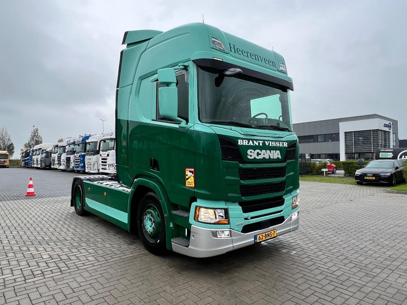 Scania R450 NGS 4x2 Trekker 2x Tank / Full Spoiler / Smarttachograaf - Tegljač: slika Scania R450 NGS 4x2 Trekker 2x Tank / Full Spoiler / Smarttachograaf - Tegljač Scania R450 NGS 4x2 Trekker 2x Tank / Full Spoiler / Smarttachograaf - Tegljač: slika Scania R450 NGS 4x2 Trekker 2x Tank / Full Spoiler / Smarttachograaf - Tegljač