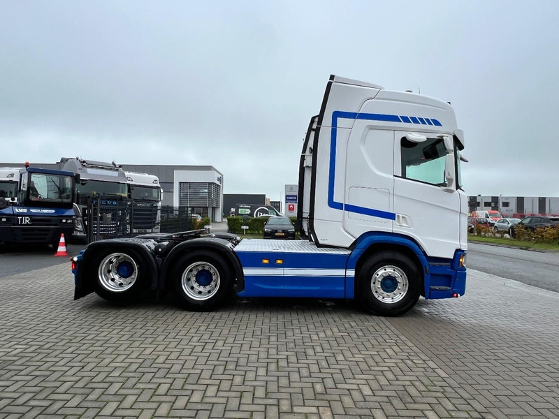 Scania R500 NGS 6x2 Trekker WB 2.95 / Retarder / 2x Tank / Special interior - Tegljač: slika Scania R500 NGS 6x2 Trekker WB 2.95 / Retarder / 2x Tank / Special interior - Tegljač Scania R500 NGS 6x2 Trekker WB 2.95 / Retarder / 2x Tank / Special interior - Tegljač: slika Scania R500 NGS 6x2 Trekker WB 2.95 / Retarder / 2x Tank / Special interior - Tegljač