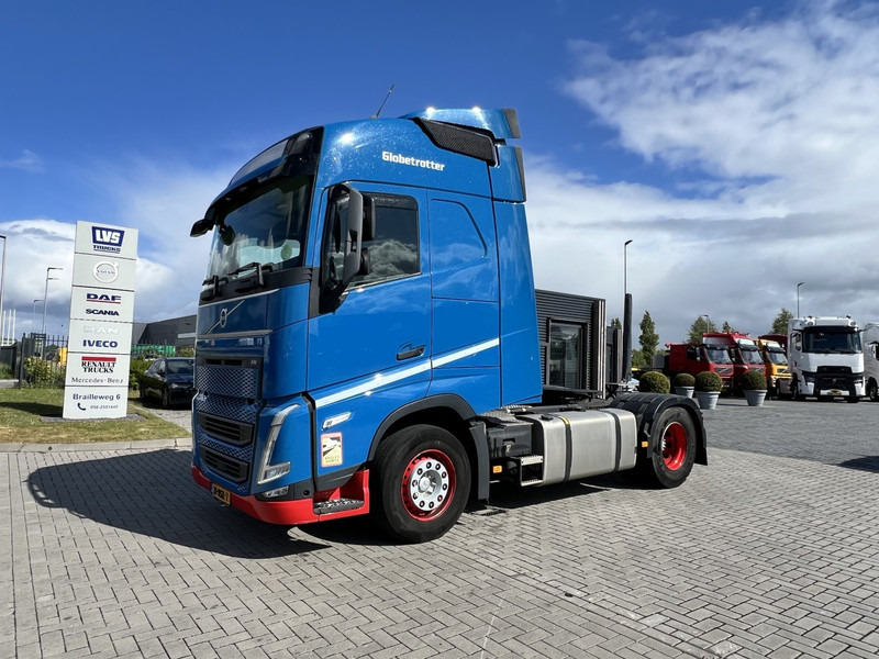 Volvo FH 460 4x2 trekker Globetrotter / 2x Fuel Tank - Tegljač: slika Volvo FH 460 4x2 trekker Globetrotter / 2x Fuel Tank - Tegljač Volvo FH 460 4x2 trekker Globetrotter / 2x Fuel Tank - Tegljač: slika Volvo FH 460 4x2 trekker Globetrotter / 2x Fuel Tank - Tegljač