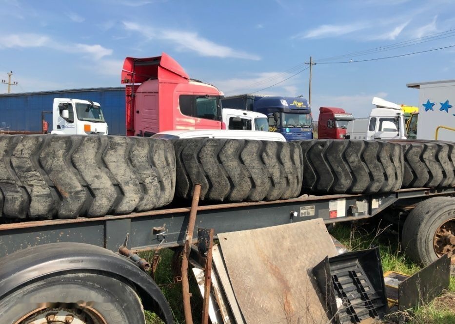 Anvelope Cu 24PR 4 BUC VOLA Incarcator VOLVO KOMATSU JCB - Kompletan kotač: slika Anvelope Cu 24PR 4 BUC VOLA Incarcator VOLVO KOMATSU JCB - Kompletan kotač Anvelope Cu 24PR 4 BUC VOLA Incarcator VOLVO KOMATSU JCB - Kompletan kotač: slika Anvelope Cu 24PR 4 BUC VOLA Incarcator VOLVO KOMATSU JCB - Kompletan kotač