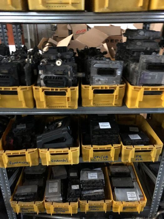 Bosch DAF XF 95 truck - Upravljačka jedinica (ECU) za Kamion: slika Bosch DAF XF 95 truck - Upravljačka jedinica (ECU) za Kamion Bosch DAF XF 95 truck - Upravljačka jedinica (ECU) za Kamion: slika Bosch DAF XF 95 truck - Upravljačka jedinica (ECU) za Kamion