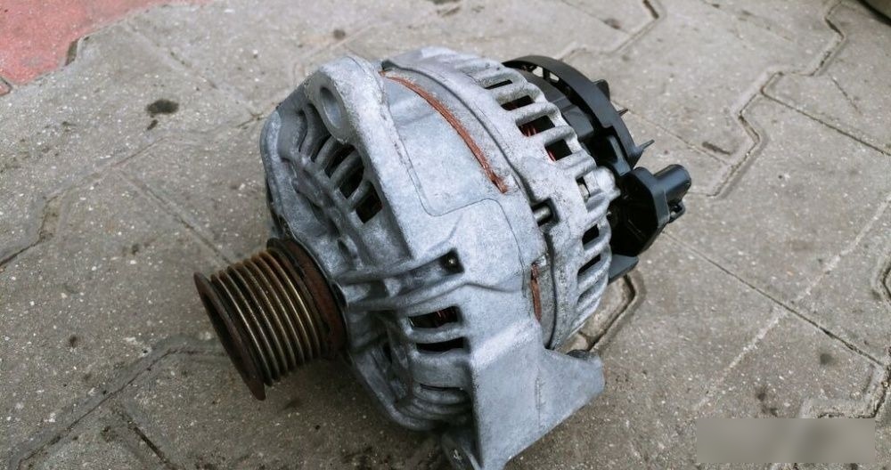 Bosch pentru autotractor (2000-2008) MAN TGA truck - Alternator za Kamion: slika Bosch pentru autotractor (2000-2008) MAN TGA truck - Alternator za Kamion Bosch pentru autotractor (2000-2008) MAN TGA truck - Alternator za Kamion: slika Bosch pentru autotractor (2000-2008) MAN TGA truck - Alternator za Kamion