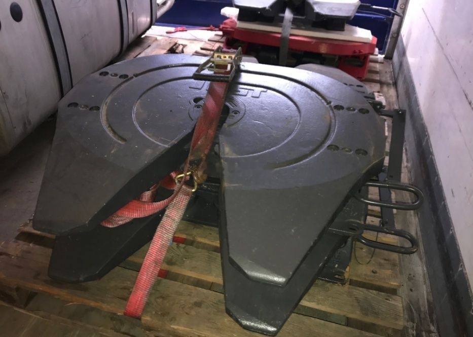 DAF XF truck - Sedlo za Kamion: slika DAF XF truck - Sedlo za Kamion DAF XF truck - Sedlo za Kamion: slika DAF XF truck - Sedlo za Kamion