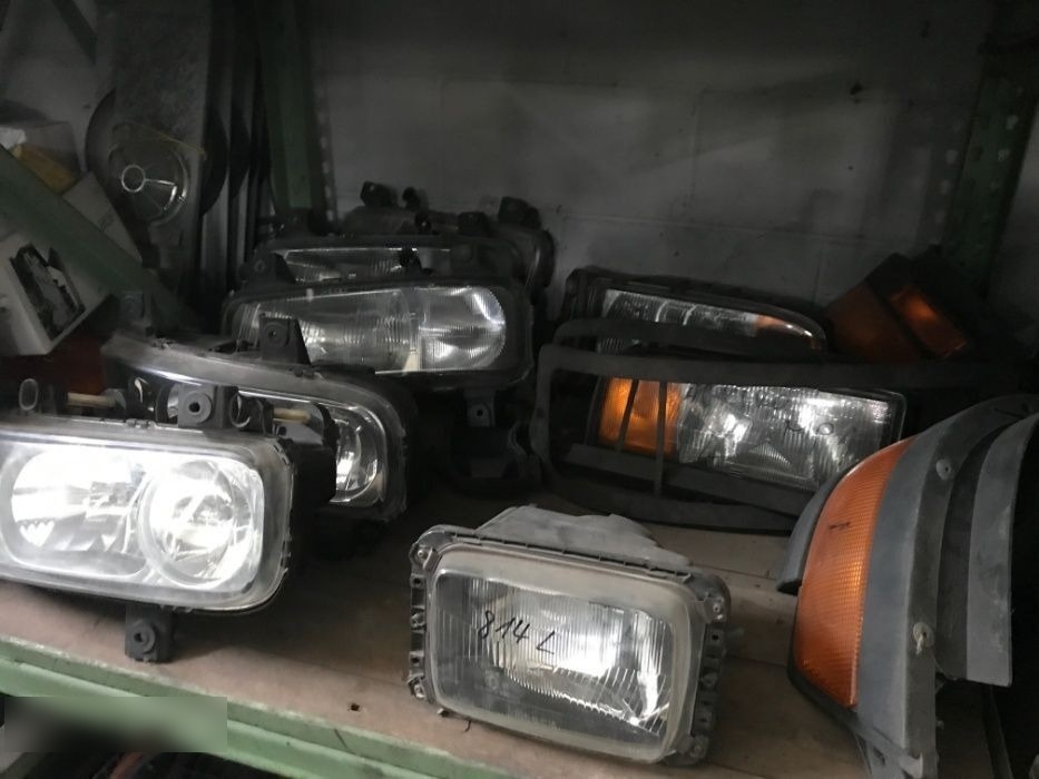 Faruri camion din dezmembrari - Prednja svjetla za Kamion: slika Faruri camion din dezmembrari - Prednja svjetla za Kamion Faruri camion din dezmembrari - Prednja svjetla za Kamion: slika Faruri camion din dezmembrari - Prednja svjetla za Kamion