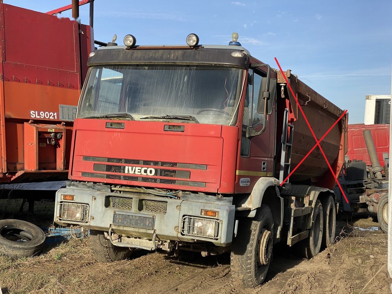 IVECO Eurotrakker - Kamion-šasija: slika IVECO Eurotrakker - Kamion-šasija IVECO Eurotrakker - Kamion-šasija: slika IVECO Eurotrakker - Kamion-šasija