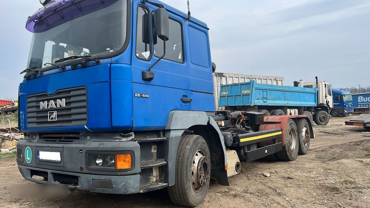 MAN SILENT Abroll Kipper Abrol 26-414 Euro 3 Retarder - Kamion s kukastom dizalicom: slika MAN SILENT Abroll Kipper Abrol 26-414 Euro 3 Retarder - Kamion s kukastom dizalicom MAN SILENT Abroll Kipper Abrol 26-414 Euro 3 Retarder - Kamion s kukastom dizalicom: slika MAN SILENT Abroll Kipper Abrol 26-414 Euro 3 Retarder - Kamion s kukastom dizalicom