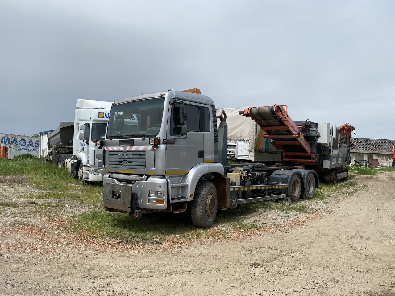 MAN TGA 6x4 Euro 3 AbrollKipper - Kamion-šasija: slika MAN TGA 6x4 Euro 3 AbrollKipper - Kamion-šasija MAN TGA 6x4 Euro 3 AbrollKipper - Kamion-šasija: slika MAN TGA 6x4 Euro 3 AbrollKipper - Kamion-šasija
