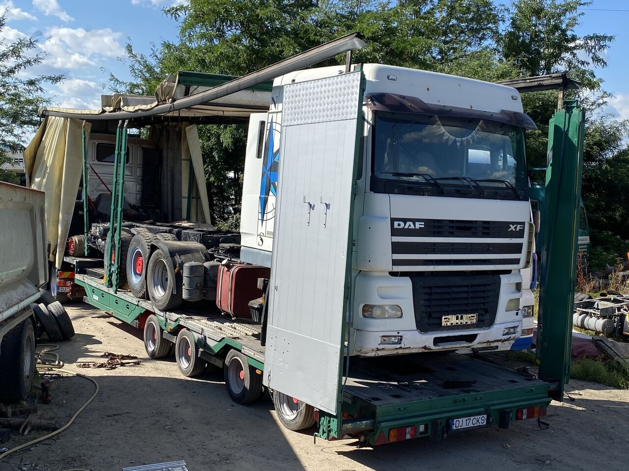 Poluprikolica s niskim utovarivačem Meusburger Typ: MPG-4 - trailer combine / tractoare / vole - axe viratoare: slika Poluprikolica s niskim utovarivačem Meusburger Typ: MPG-4 - trailer combine / tractoare / vole - axe viratoare