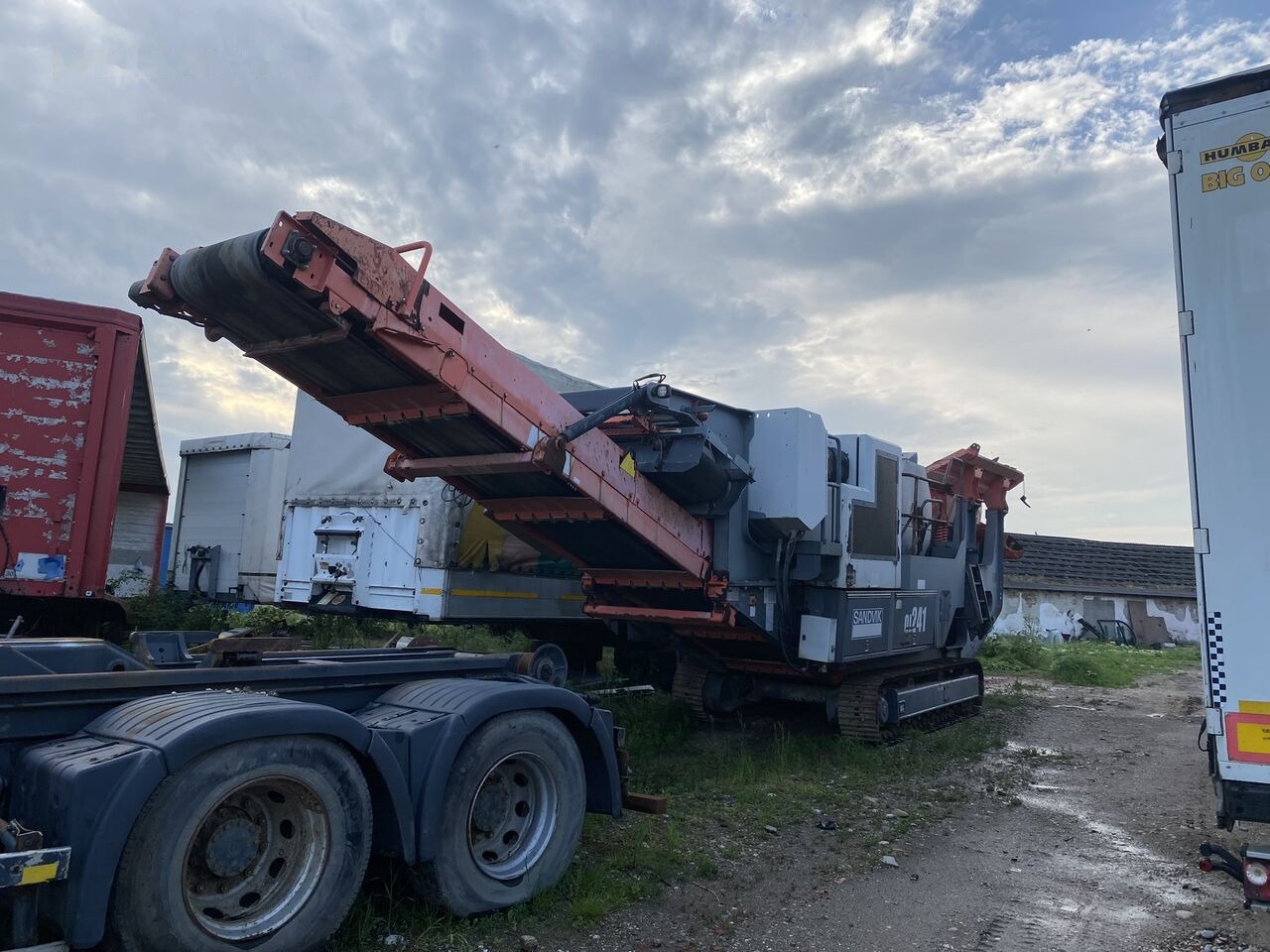 Sandvik Concasor cu falci Sandvik QJ241 - Mobilna drobilica: slika Sandvik Concasor cu falci Sandvik QJ241 - Mobilna drobilica Sandvik Concasor cu falci Sandvik QJ241 - Mobilna drobilica: slika Sandvik Concasor cu falci Sandvik QJ241 - Mobilna drobilica