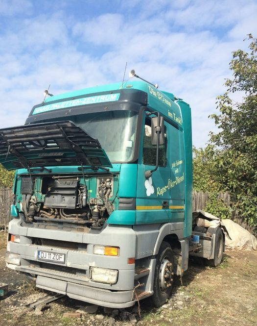 Mercedes-Benz Actros MP1 - Tegljač: slika Mercedes-Benz Actros MP1 - Tegljač Mercedes-Benz Actros MP1 - Tegljač: slika Mercedes-Benz Actros MP1 - Tegljač