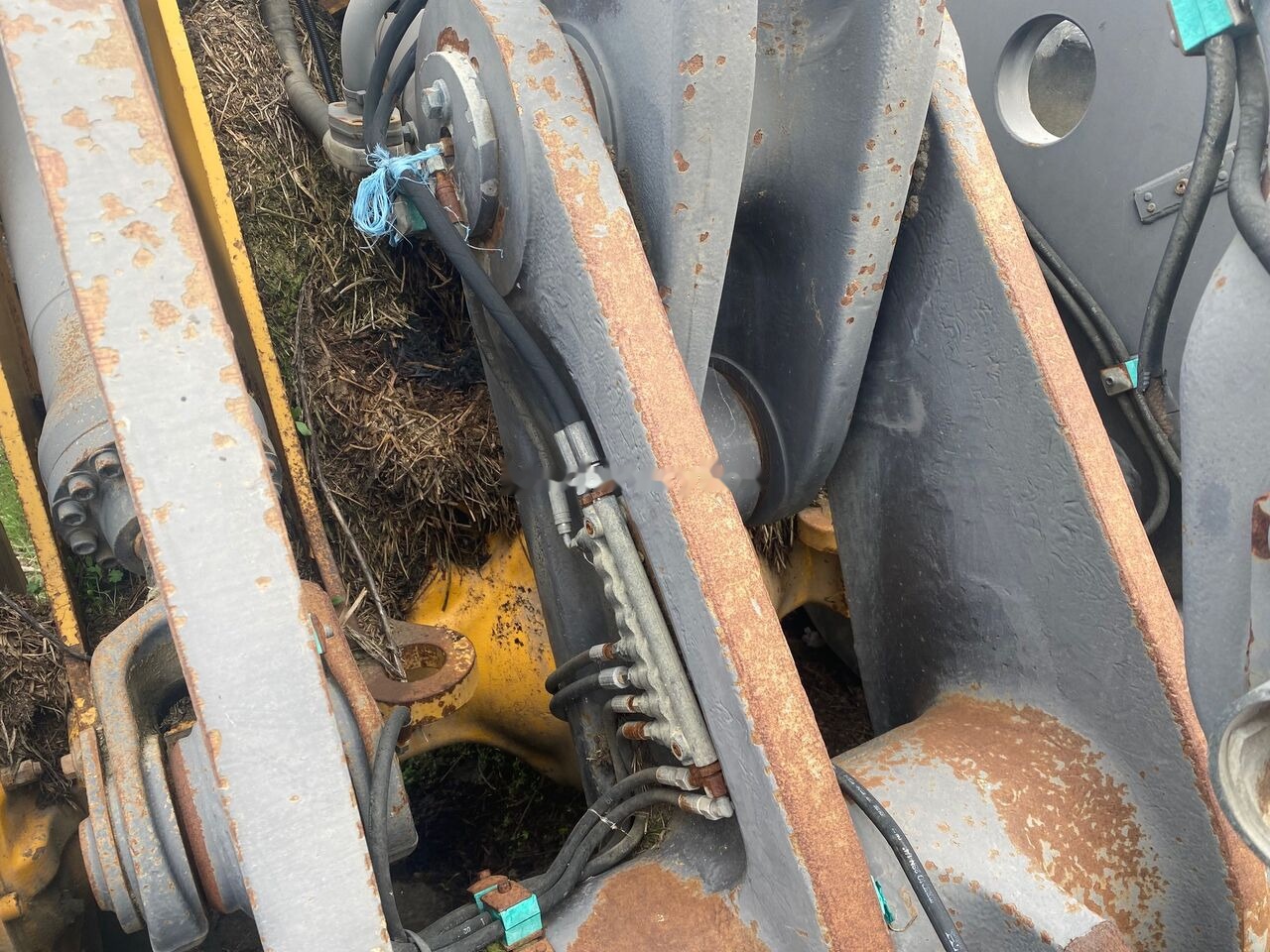 Volvo L110E PIESE DIN DEZMEMBRARI - Utovarivač na kotačima: slika Volvo L110E PIESE DIN DEZMEMBRARI - Utovarivač na kotačima Volvo L110E PIESE DIN DEZMEMBRARI - Utovarivač na kotačima: slika Volvo L110E PIESE DIN DEZMEMBRARI - Utovarivač na kotačima