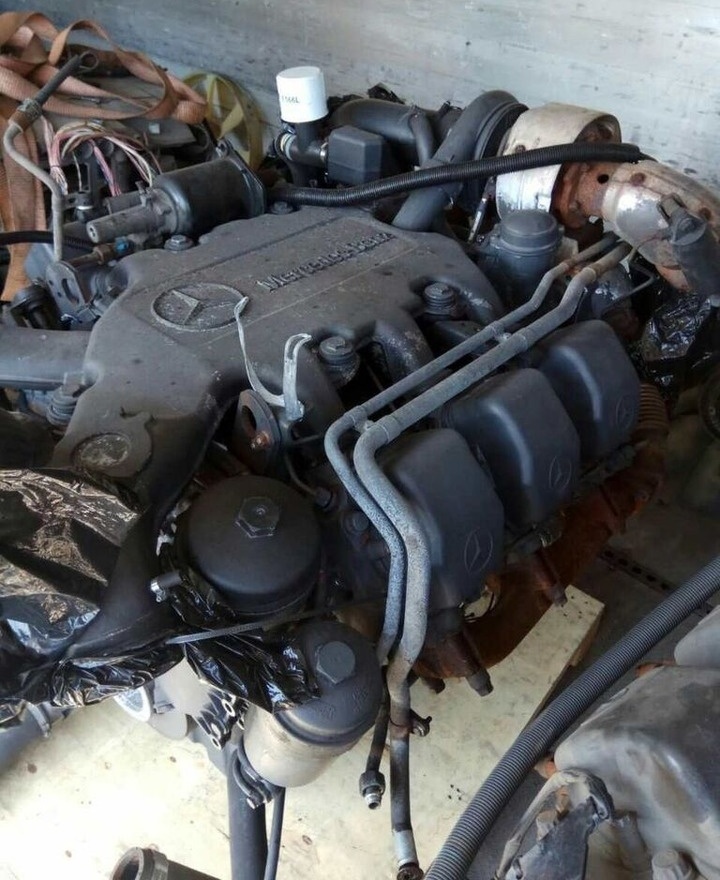 Mercedes-Benz OM501LA 435 E3 Mercedes-Benz ACTROS MP2 - Motor za Kamion: slika Mercedes-Benz OM501LA 435 E3 Mercedes-Benz ACTROS MP2 - Motor za Kamion Mercedes-Benz OM501LA 435 E3 Mercedes-Benz ACTROS MP2 - Motor za Kamion: slika Mercedes-Benz OM501LA 435 E3 Mercedes-Benz ACTROS MP2 - Motor za Kamion