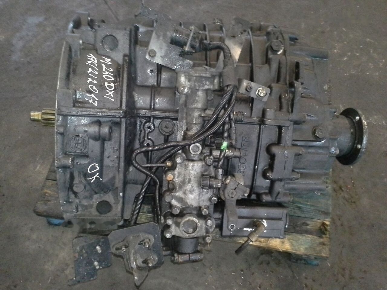 ZF 6S1000T0 Renault - Mjenjač za Kamion: slika ZF 6S1000T0 Renault - Mjenjač za Kamion ZF 6S1000T0 Renault - Mjenjač za Kamion: slika ZF 6S1000T0 Renault - Mjenjač za Kamion