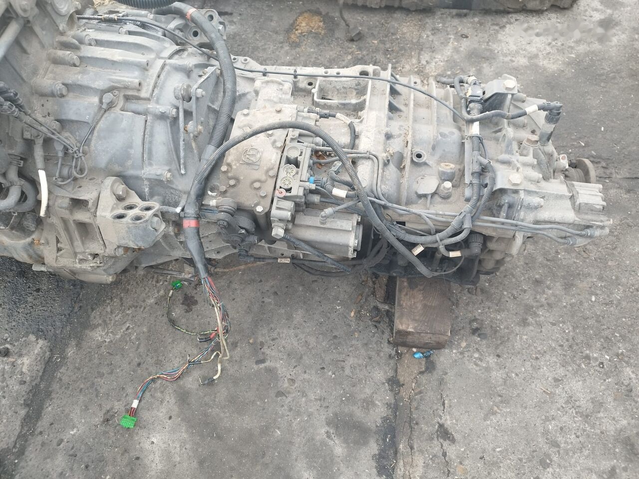 ZF truck - Mjenjač za Kamion: slika ZF truck - Mjenjač za Kamion ZF truck - Mjenjač za Kamion: slika ZF truck - Mjenjač za Kamion