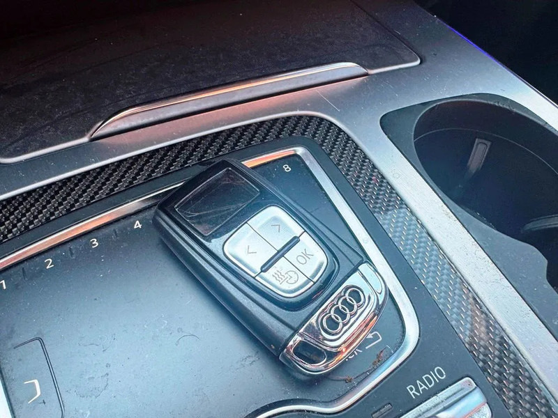 SUV Audi SQ7 Black Edition. panoramo sun roof. . oil heater. head up display. 21" alu weels. night vision. B&O sound system.: slika SUV Audi SQ7 Black Edition. panoramo sun roof. . oil heater. head up display. 21" alu weels. night vision. B&O sound system.
