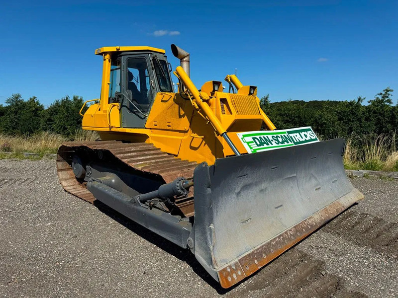 Komatsu D65PX-12 - Buldožer: slika Komatsu D65PX-12 - Buldožer Komatsu D65PX-12 - Buldožer: slika Komatsu D65PX-12 - Buldožer