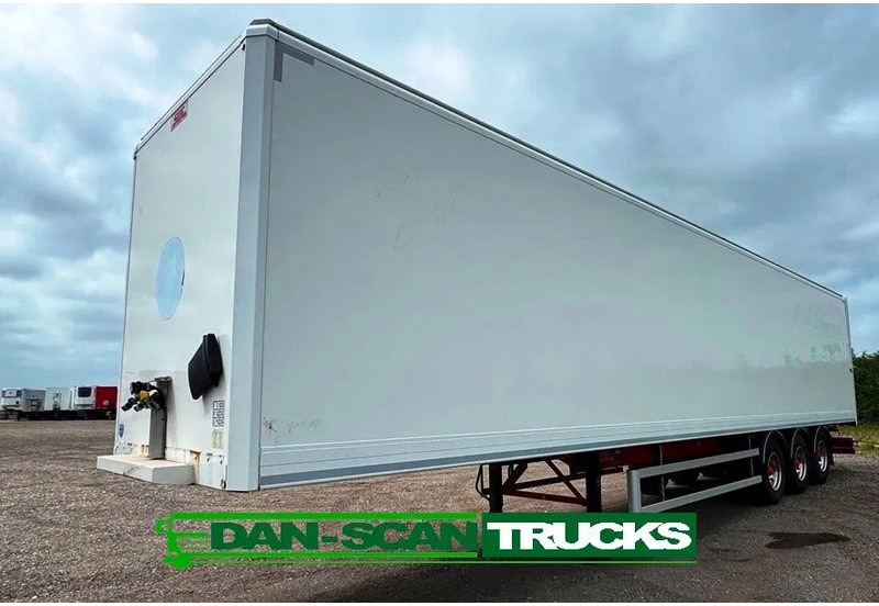 SDC 13,60 Boks - Poluprikolica sa zatvorenim sandukom: slika SDC 13,60 Boks - Poluprikolica sa zatvorenim sandukom SDC 13,60 Boks - Poluprikolica sa zatvorenim sandukom: slika SDC 13,60 Boks - Poluprikolica sa zatvorenim sandukom