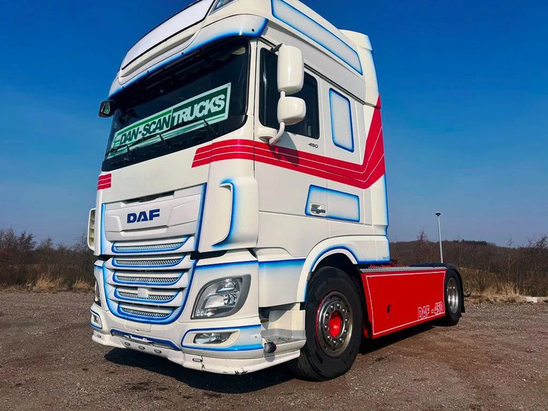DAF XF 450 DAF XF 450 Special Interior. 706000 km. Euro 6 - Tegljač: slika DAF XF 450 DAF XF 450 Special Interior. 706000 km. Euro 6 - Tegljač DAF XF 450 DAF XF 450 Special Interior. 706000 km. Euro 6 - Tegljač: slika DAF XF 450 DAF XF 450 Special Interior. 706000 km. Euro 6 - Tegljač