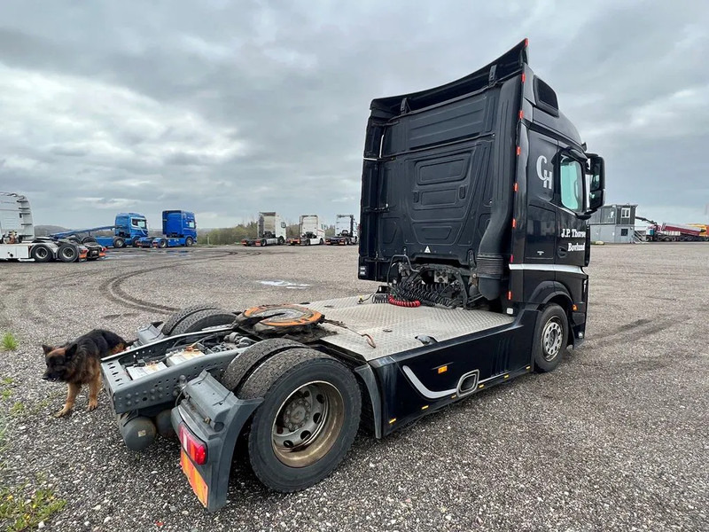 Tegljač Mercedes-Benz Actros 1843 Special Interior. Air / Air suspension. Euro 6: slika Tegljač Mercedes-Benz Actros 1843 Special Interior. Air / Air suspension. Euro 6
