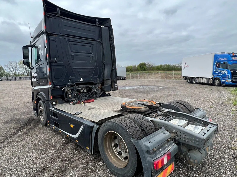 Tegljač Mercedes-Benz Actros 1843 Special Interior. Air / Air suspension. Euro 6: slika Tegljač Mercedes-Benz Actros 1843 Special Interior. Air / Air suspension. Euro 6