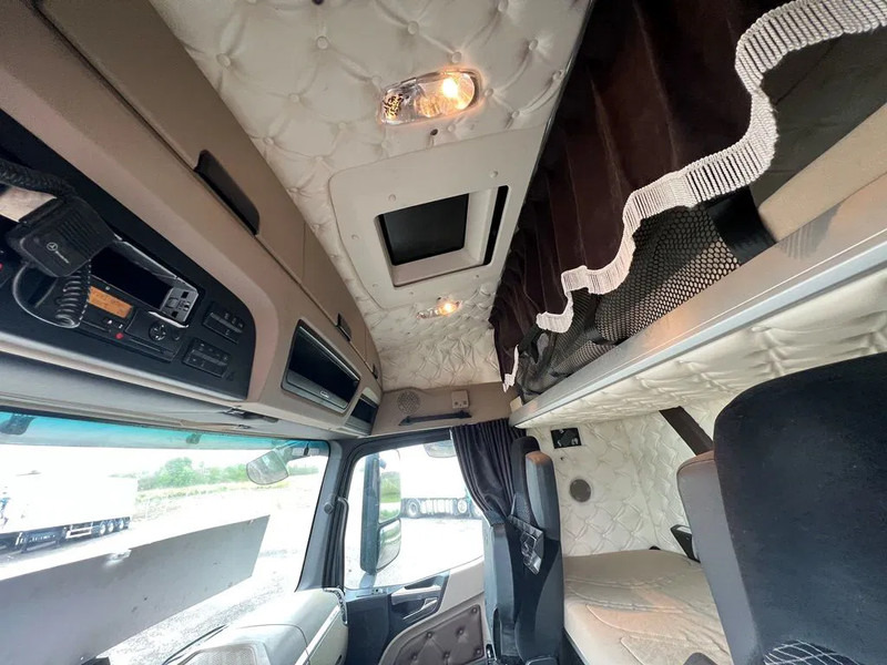 Tegljač Mercedes-Benz Actros 1843 Special Interior. Air / Air suspension. Euro 6: slika Tegljač Mercedes-Benz Actros 1843 Special Interior. Air / Air suspension. Euro 6