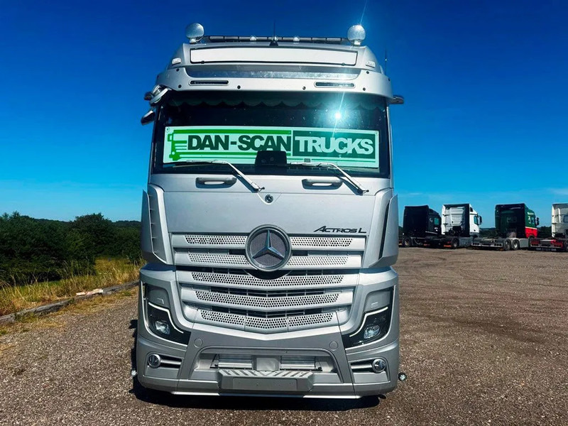 Mercedes-Benz Actros 2653 Special Interior. 6x2 3250mm weelbase. Air / Air suspension. hydr. syatem. Invertor. Micro wave. - Tegljač: slika Mercedes-Benz Actros 2653 Special Interior. 6x2 3250mm weelbase. Air / Air suspension. hydr. syatem. Invertor. Micro wave. - Tegljač Mercedes-Benz Actros 2653 Special Interior. 6x2 3250mm weelbase. Air / Air suspension. hydr. syatem. Invertor. Micro wave. - Tegljač: slika Mercedes-Benz Actros 2653 Special Interior. 6x2 3250mm weelbase. Air / Air suspension. hydr. syatem. Invertor. Micro wave. - Tegljač