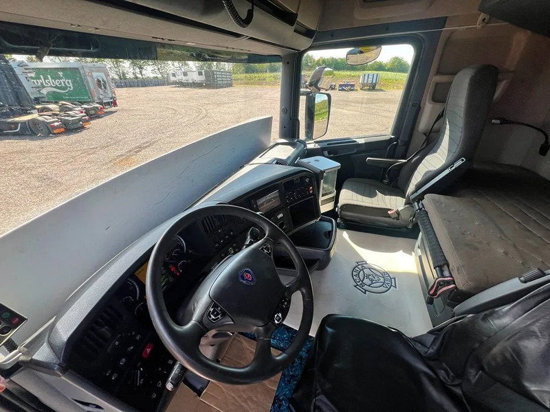 Tegljač Scania R560 V8 Air / Air Suspension. only 623000km . Euro 5. Hydr. system.: slika Tegljač Scania R560 V8 Air / Air Suspension. only 623000km . Euro 5. Hydr. system.