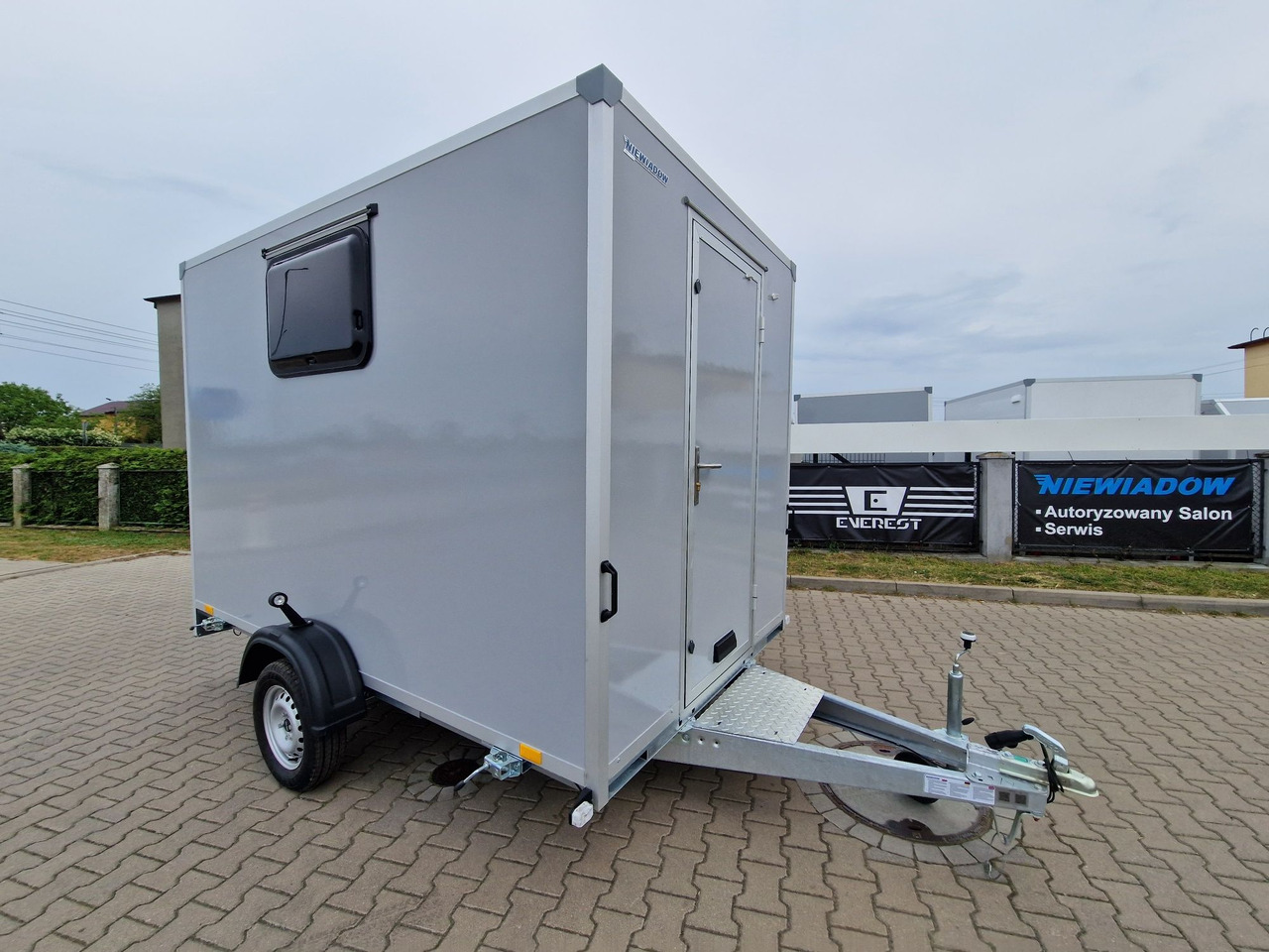 Przyczepa Socjalna Magazyn Budowa Stróżówka Nowa dowolna zabudowa - Građevinski kontejner, Prikolica: slika Przyczepa Socjalna Magazyn Budowa Stróżówka Nowa dowolna zabudowa - Građevinski kontejner, Prikolica Przyczepa Socjalna Magazyn Budowa Stróżówka Nowa dowolna zabudowa - Građevinski kontejner, Prikolica: slika Przyczepa Socjalna Magazyn Budowa Stróżówka Nowa dowolna zabudowa - Građevinski kontejner, Prikolica