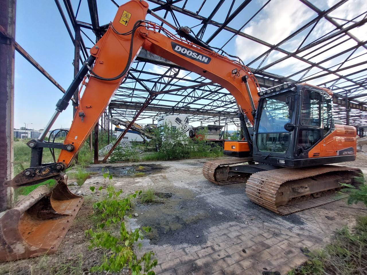 DOOSAN DX140LC-5 - Bager gusjeničar: slika DOOSAN DX140LC-5 - Bager gusjeničar DOOSAN DX140LC-5 - Bager gusjeničar: slika DOOSAN DX140LC-5 - Bager gusjeničar