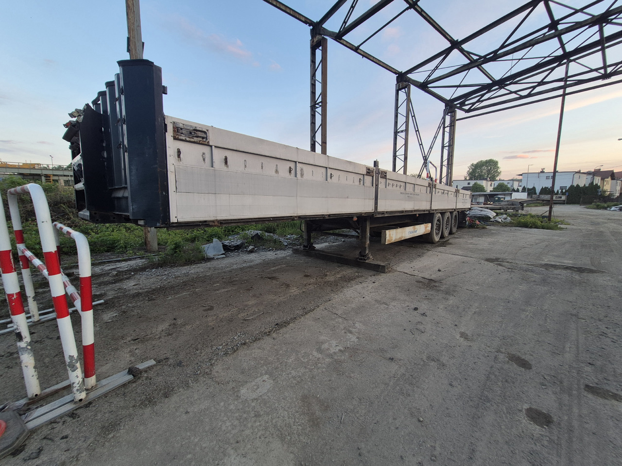 KRONE PROFILINER - Poluprikolica plato/ Otvoreni sanduk: slika KRONE PROFILINER - Poluprikolica plato/ Otvoreni sanduk KRONE PROFILINER - Poluprikolica plato/ Otvoreni sanduk: slika KRONE PROFILINER - Poluprikolica plato/ Otvoreni sanduk