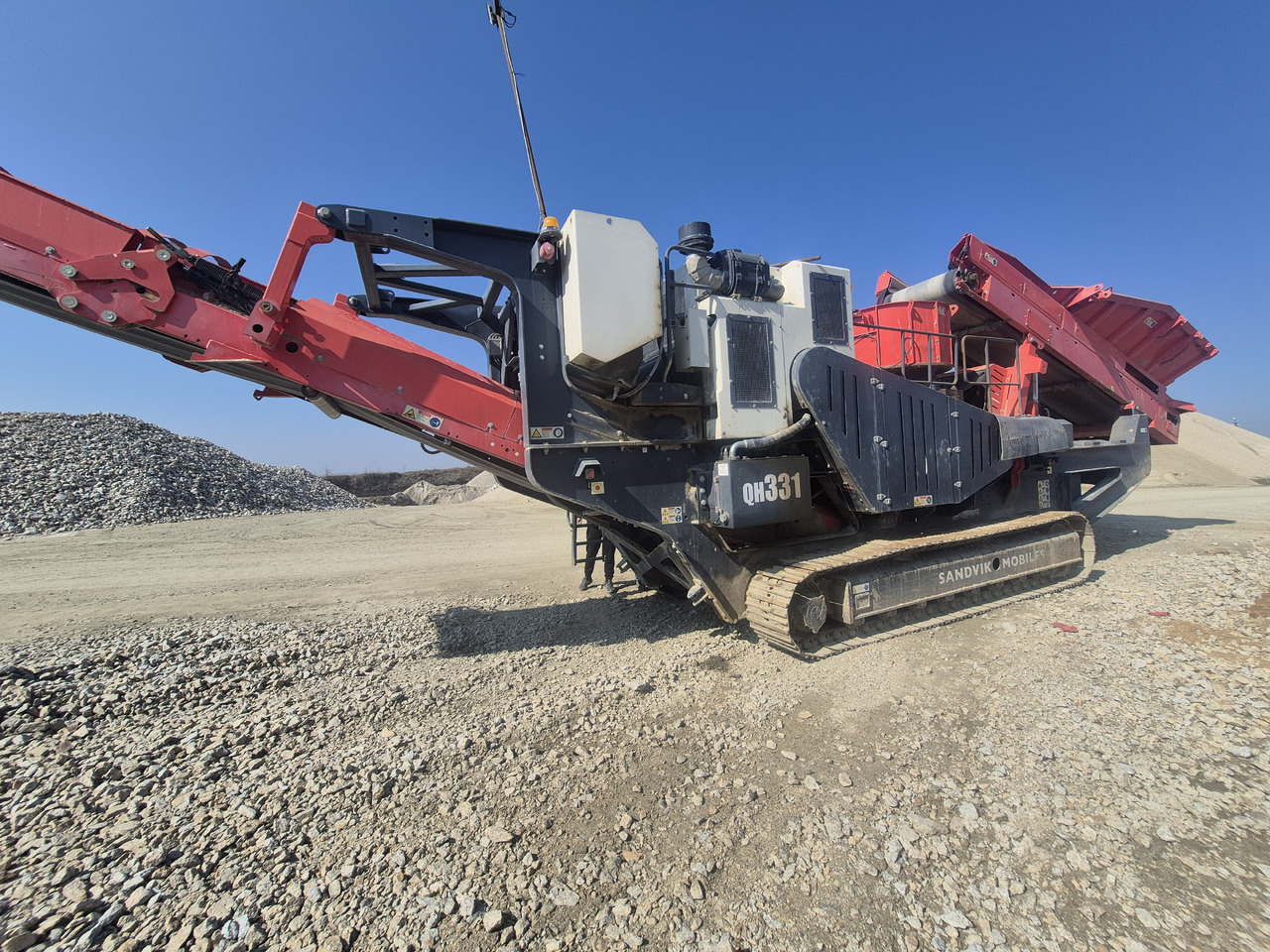 Konusna drobilica SANDVIK QH331: slika Konusna drobilica SANDVIK QH331