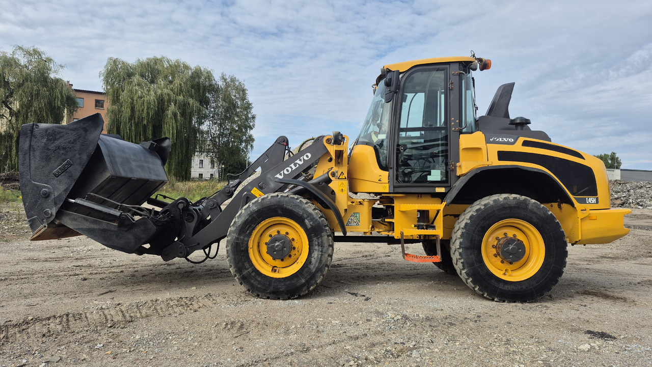 VOLVO L45H - Utovarivač na kotačima: slika VOLVO L45H - Utovarivač na kotačima VOLVO L45H - Utovarivač na kotačima: slika VOLVO L45H - Utovarivač na kotačima
