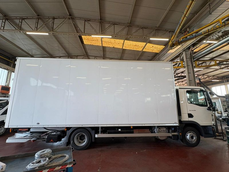 CUBO CON PEDANA 4x2 250hp MAN TGL 12.250 4x2 BL CH - Kamion sandučar: slika CUBO CON PEDANA 4x2 250hp MAN TGL 12.250 4x2 BL CH - Kamion sandučar CUBO CON PEDANA 4x2 250hp MAN TGL 12.250 4x2 BL CH - Kamion sandučar: slika CUBO CON PEDANA 4x2 250hp MAN TGL 12.250 4x2 BL CH - Kamion sandučar