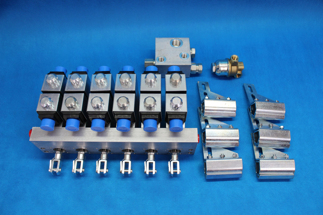 Actuator block MOD 10 for 6 function12/ 24VDC Retrofit Kit for crane with valve without solenoids Fassi Hiab Palfinger 12/24V - Građevinski strojevi: slika Actuator block MOD 10 for 6 function12/ 24VDC Retrofit Kit for crane with valve without solenoids Fassi Hiab Palfinger 12/24V - Građevinski strojevi Actuator block MOD 10 for 6 function12/ 24VDC Retrofit Kit for crane with valve without solenoids Fassi Hiab Palfinger 12/24V - Građevinski strojevi: slika Actuator block MOD 10 for 6 function12/ 24VDC Retrofit Kit for crane with valve without solenoids Fassi Hiab Palfinger 12/24V - Građevinski strojevi