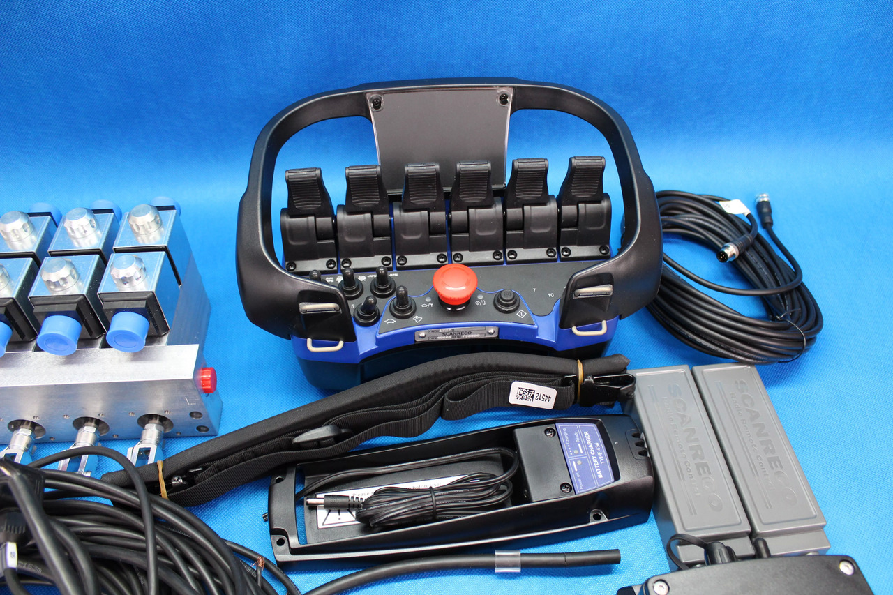 Scanreco RC400 G2B 6 Functions + Retrofit Kit for crane with valve without solenoids Fassi Hiab Palfinger 12/24V - Građevinski strojevi: slika Scanreco RC400 G2B 6 Functions + Retrofit Kit for crane with valve without solenoids Fassi Hiab Palfinger 12/24V - Građevinski strojevi Scanreco RC400 G2B 6 Functions + Retrofit Kit for crane with valve without solenoids Fassi Hiab Palfinger 12/24V - Građevinski strojevi: slika Scanreco RC400 G2B 6 Functions + Retrofit Kit for crane with valve without solenoids Fassi Hiab Palfinger 12/24V - Građevinski strojevi