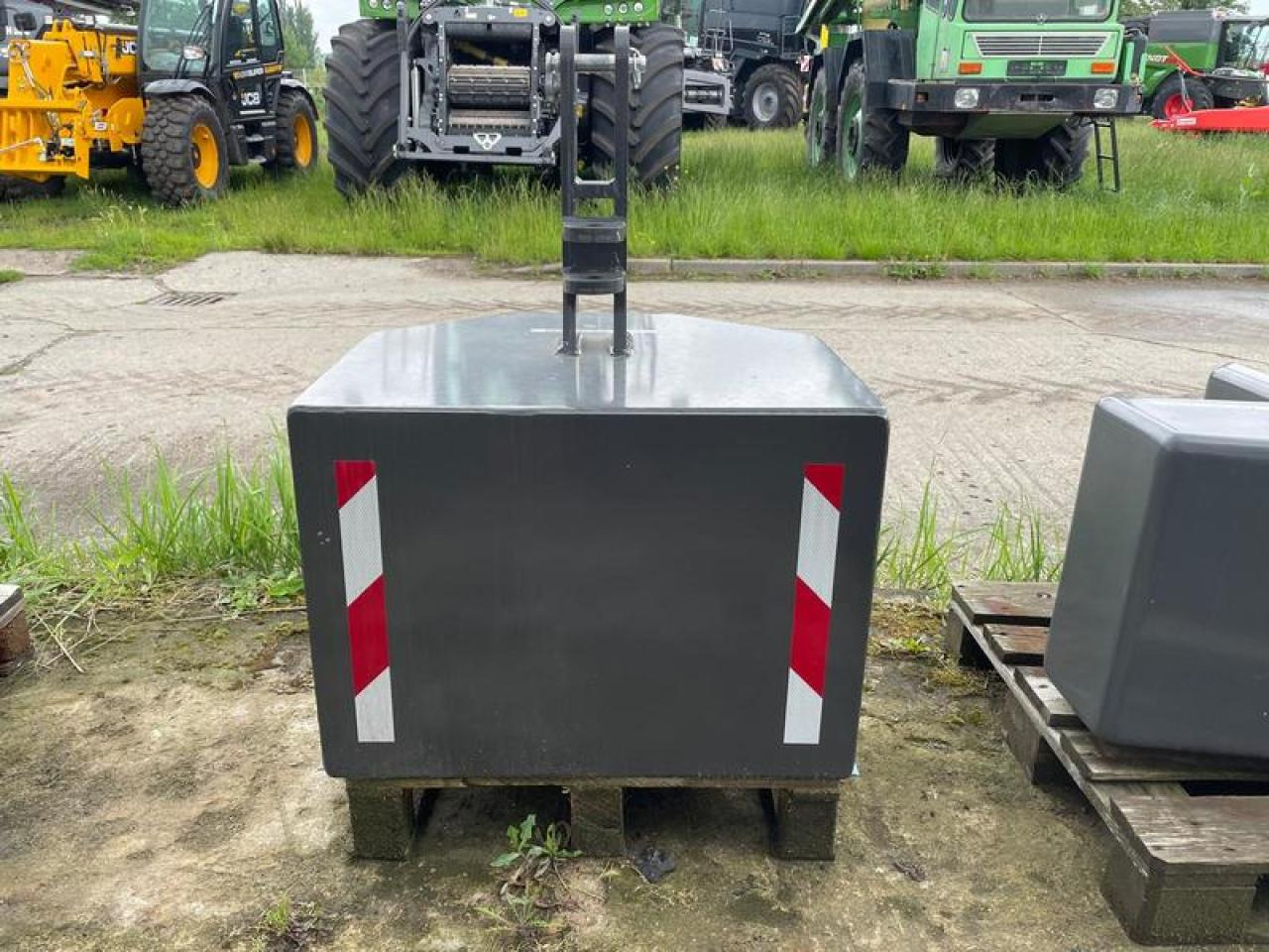 1000KG BUSCHMEIER FRONTGEWICHT - Protuuteg: slika 1000KG BUSCHMEIER FRONTGEWICHT - Protuuteg 1000KG BUSCHMEIER FRONTGEWICHT - Protuuteg: slika 1000KG BUSCHMEIER FRONTGEWICHT - Protuuteg