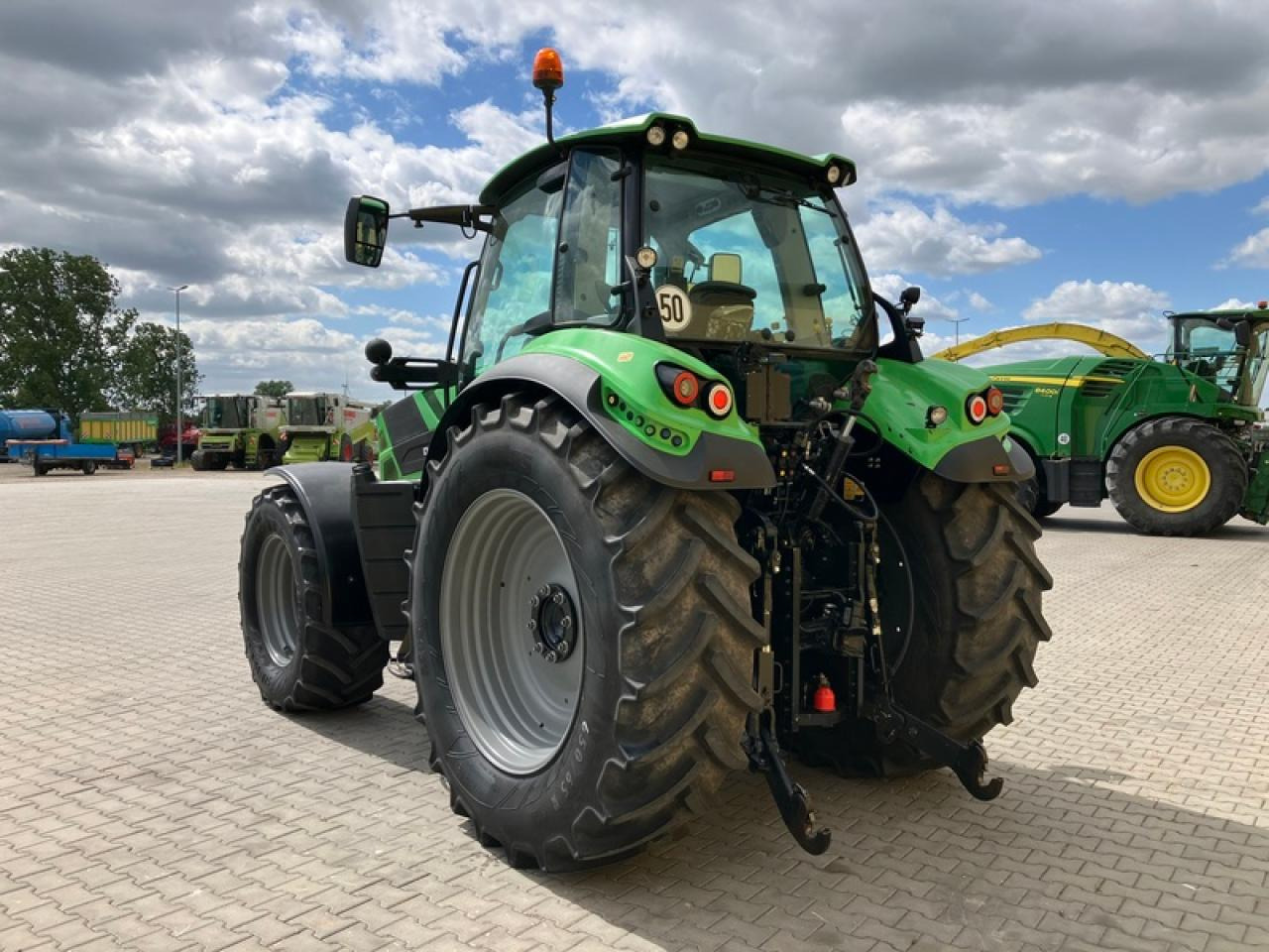 Deutz-Fahr 6175 TTV - Traktor: slika Deutz-Fahr 6175 TTV - Traktor Deutz-Fahr 6175 TTV - Traktor: slika Deutz-Fahr 6175 TTV - Traktor