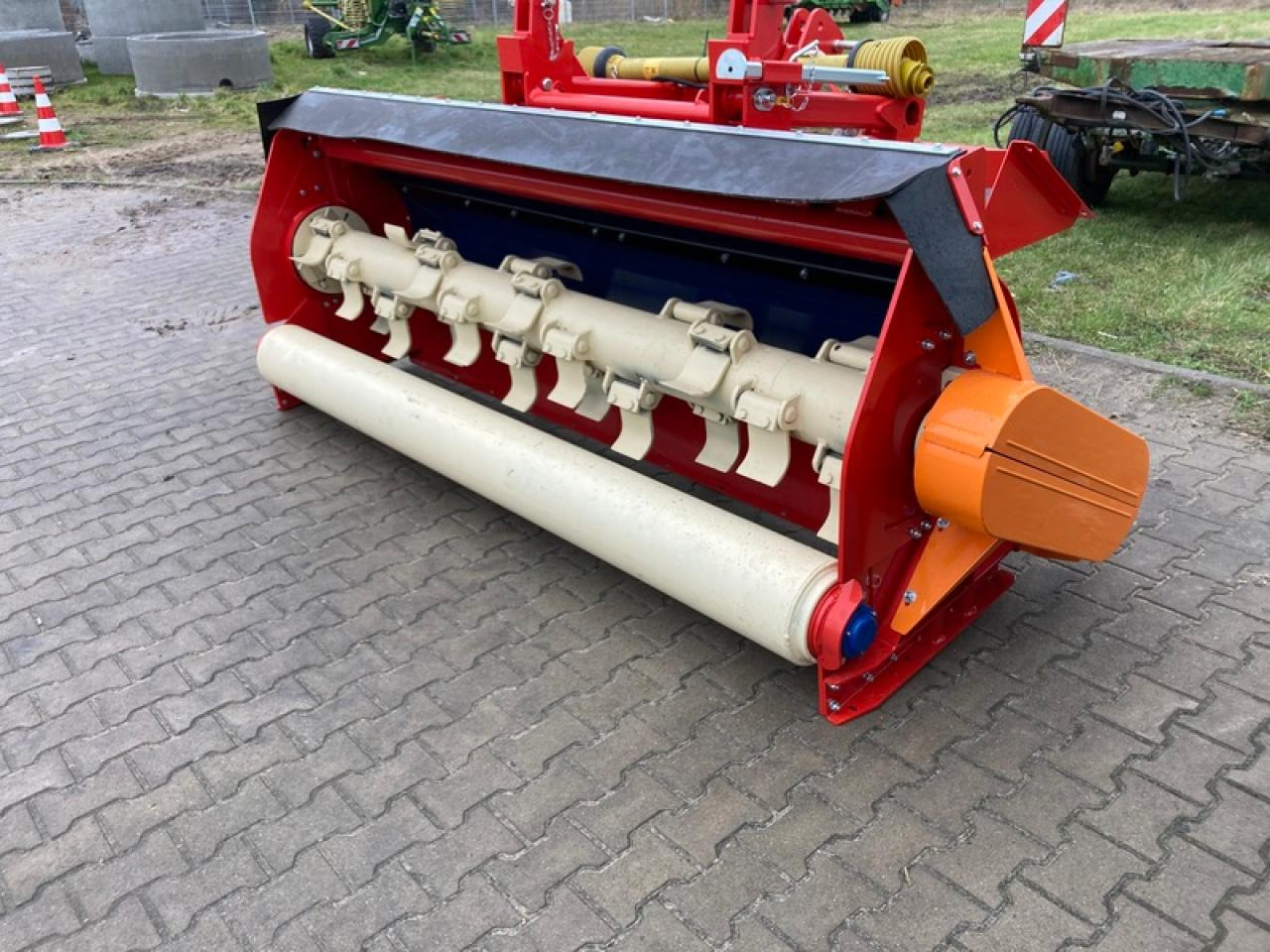 Dücker UM 27AKTION - Malčer sa čekićima: slika Dücker UM 27AKTION - Malčer sa čekićima Dücker UM 27AKTION - Malčer sa čekićima: slika Dücker UM 27AKTION - Malčer sa čekićima