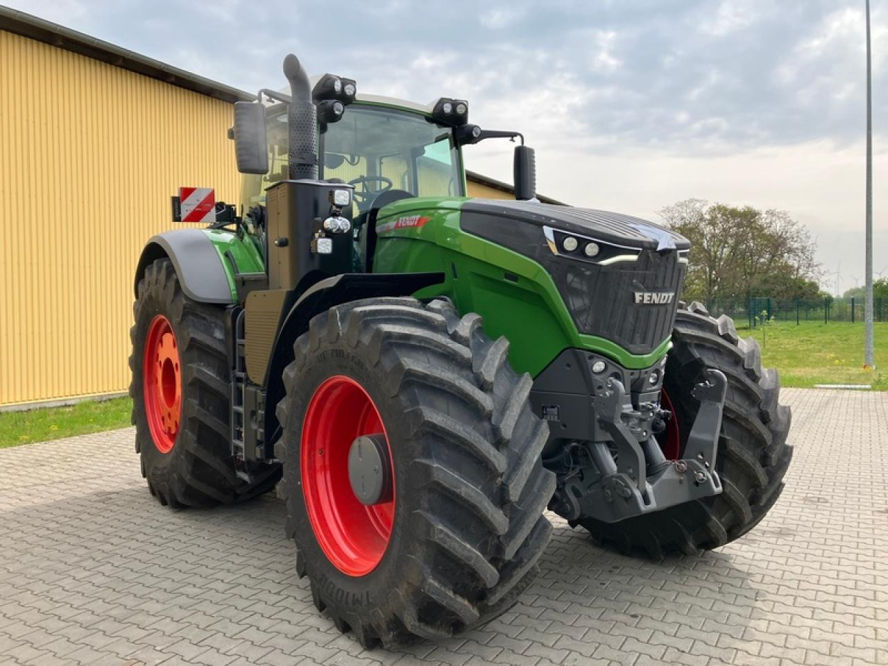 Fendt VARIO 1050 - Traktor: slika Fendt VARIO 1050 - Traktor Fendt VARIO 1050 - Traktor: slika Fendt VARIO 1050 - Traktor