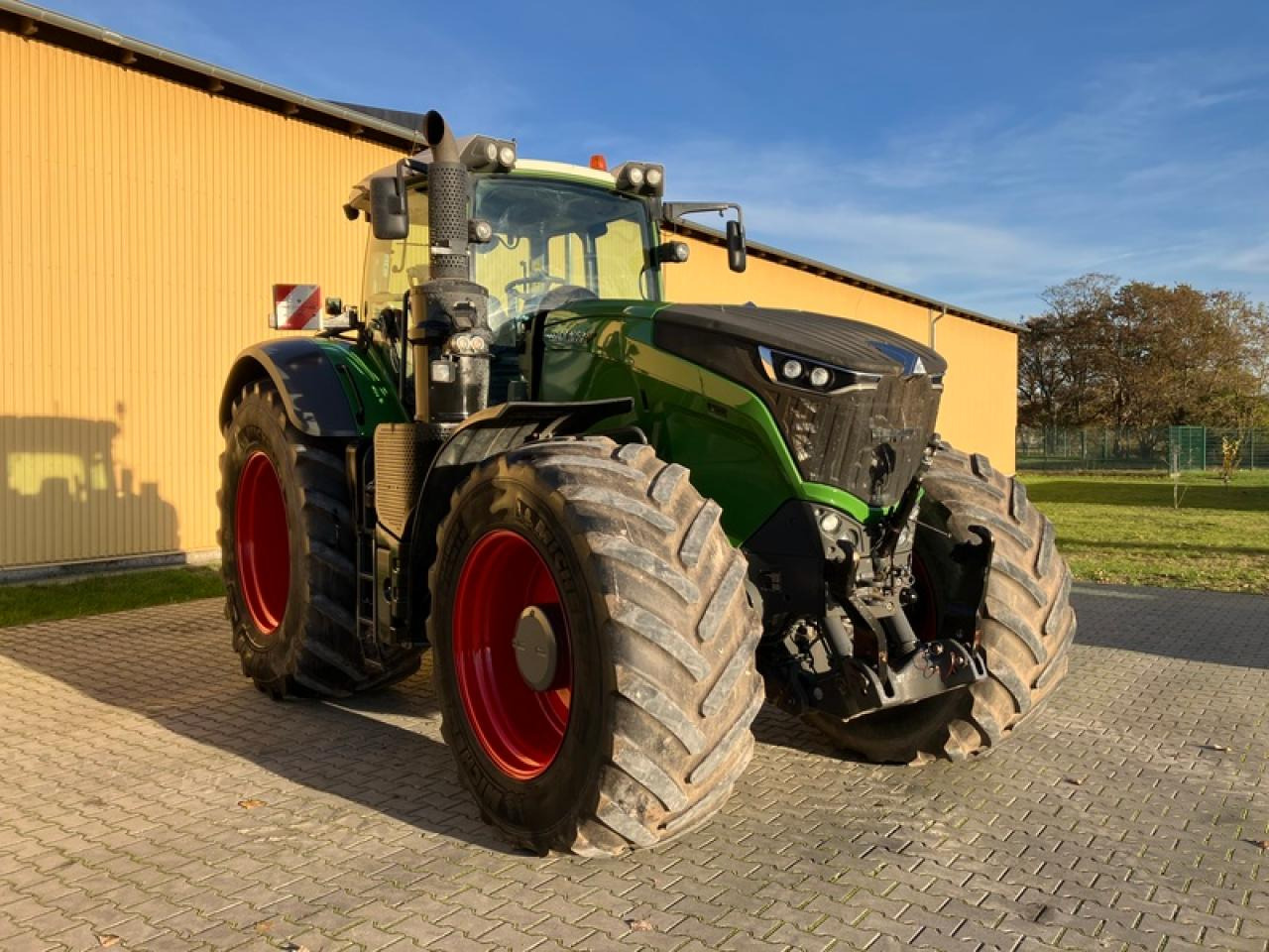 Fendt VARIO 1050 - Traktor: slika Fendt VARIO 1050 - Traktor Fendt VARIO 1050 - Traktor: slika Fendt VARIO 1050 - Traktor