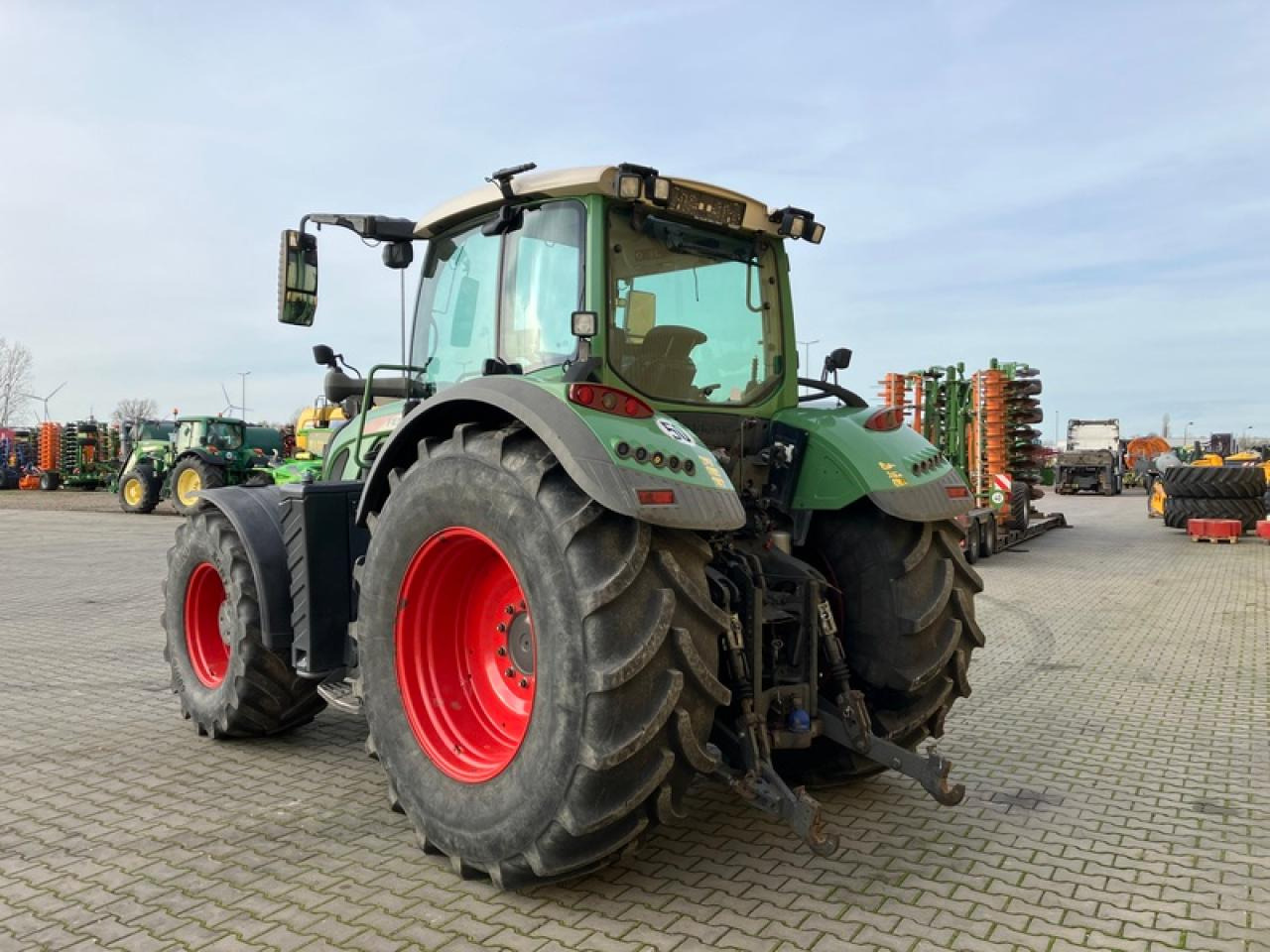 Fendt VARIO 718 S4 - Traktor: slika Fendt VARIO 718 S4 - Traktor Fendt VARIO 718 S4 - Traktor: slika Fendt VARIO 718 S4 - Traktor
