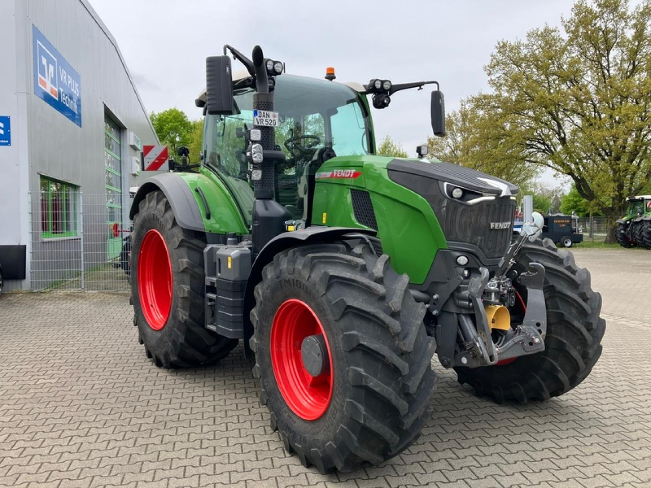 Fendt VARIO 728 POWER PLUS SET 2 - Traktor: slika Fendt VARIO 728 POWER PLUS SET 2 - Traktor Fendt VARIO 728 POWER PLUS SET 2 - Traktor: slika Fendt VARIO 728 POWER PLUS SET 2 - Traktor