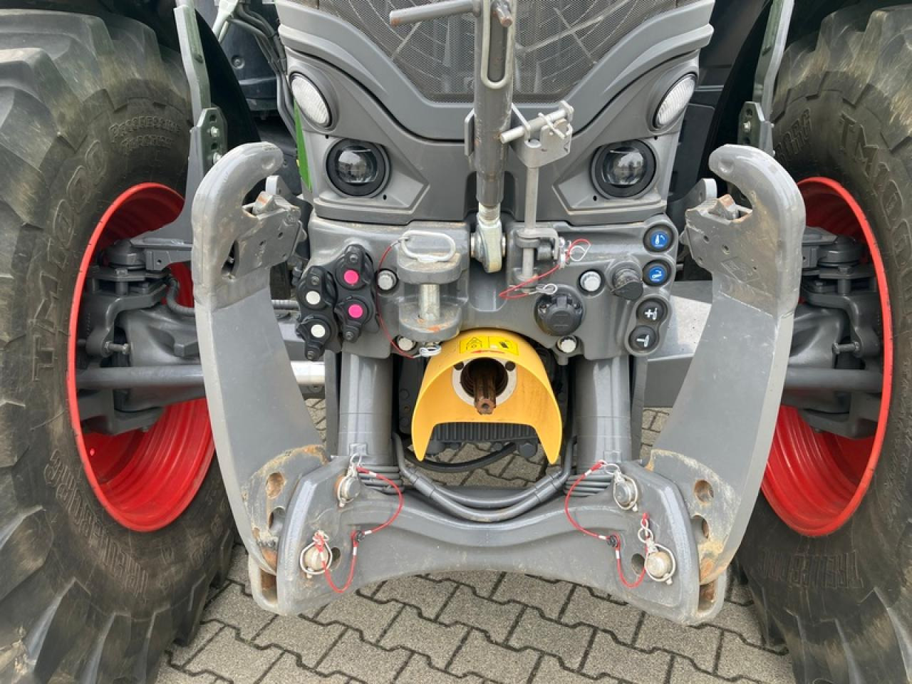 Fendt VARIO 728 POWER PLUS SET 2 - Traktor: slika Fendt VARIO 728 POWER PLUS SET 2 - Traktor Fendt VARIO 728 POWER PLUS SET 2 - Traktor: slika Fendt VARIO 728 POWER PLUS SET 2 - Traktor