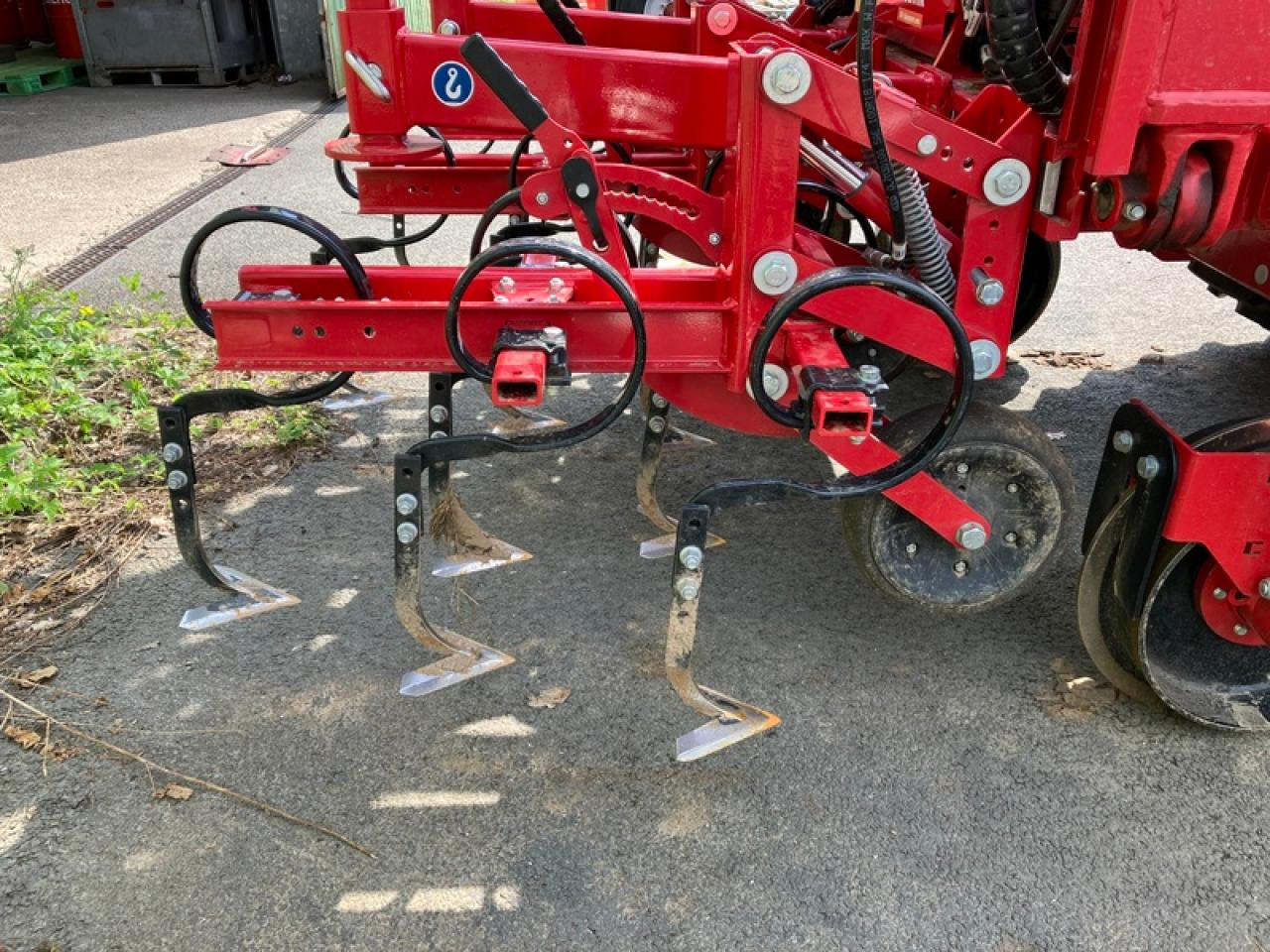 HORSCH TRANSFORMER 6 VF - Oprema za obradu tla: slika HORSCH TRANSFORMER 6 VF - Oprema za obradu tla HORSCH TRANSFORMER 6 VF - Oprema za obradu tla: slika HORSCH TRANSFORMER 6 VF - Oprema za obradu tla