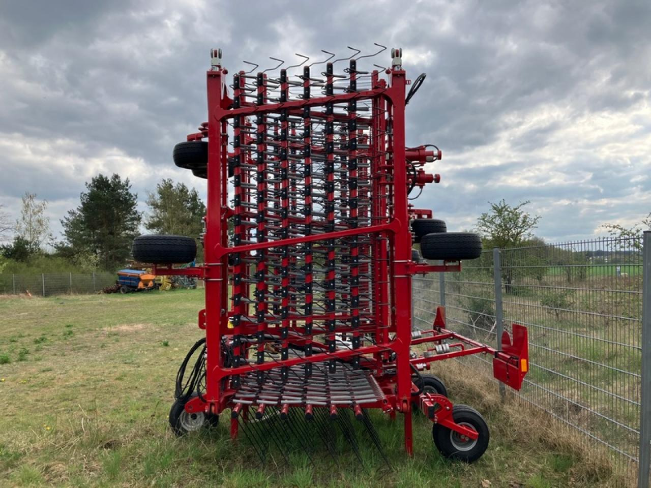 Horsch CURA 12 ST - Oprema za obradu tla: slika Horsch CURA 12 ST - Oprema za obradu tla Horsch CURA 12 ST - Oprema za obradu tla: slika Horsch CURA 12 ST - Oprema za obradu tla
