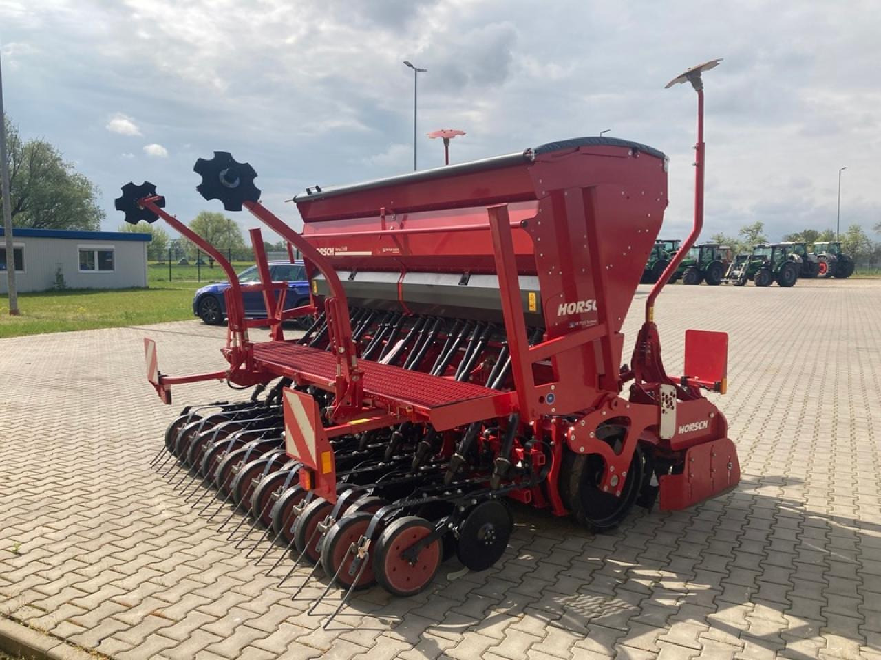 Horsch VERSA 3 KR - Kombajn i sijačica: slika Horsch VERSA 3 KR - Kombajn i sijačica Horsch VERSA 3 KR - Kombajn i sijačica: slika Horsch VERSA 3 KR - Kombajn i sijačica