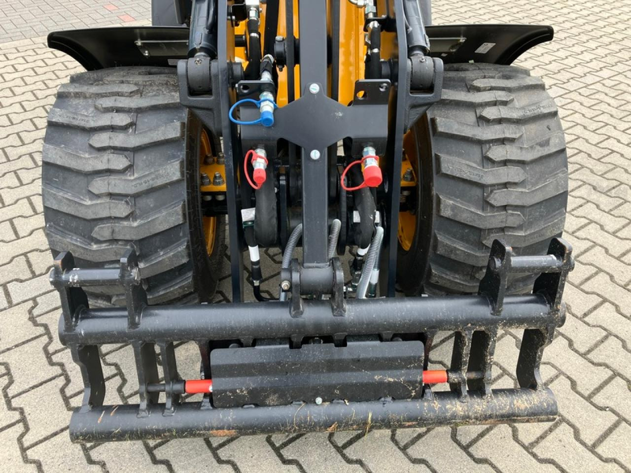 JCB 403 AGRI SMART POWER EURO-AUFNAHME - Utovarivač na kotačima: slika JCB 403 AGRI SMART POWER EURO-AUFNAHME - Utovarivač na kotačima JCB 403 AGRI SMART POWER EURO-AUFNAHME - Utovarivač na kotačima: slika JCB 403 AGRI SMART POWER EURO-AUFNAHME - Utovarivač na kotačima