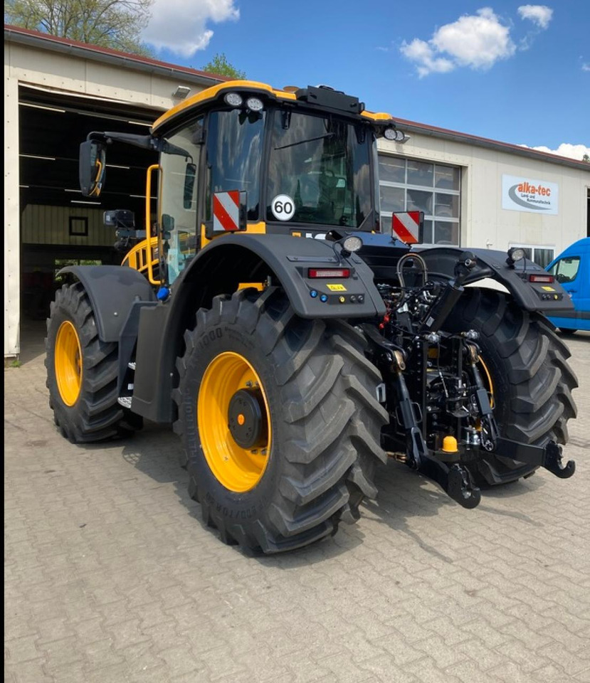 JCB FASTRAC 4220 - Traktor: slika JCB FASTRAC 4220 - Traktor JCB FASTRAC 4220 - Traktor: slika JCB FASTRAC 4220 - Traktor
