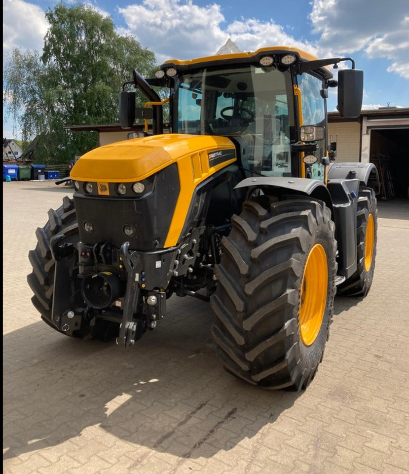 JCB FASTRAC 4220 - Traktor: slika JCB FASTRAC 4220 - Traktor JCB FASTRAC 4220 - Traktor: slika JCB FASTRAC 4220 - Traktor